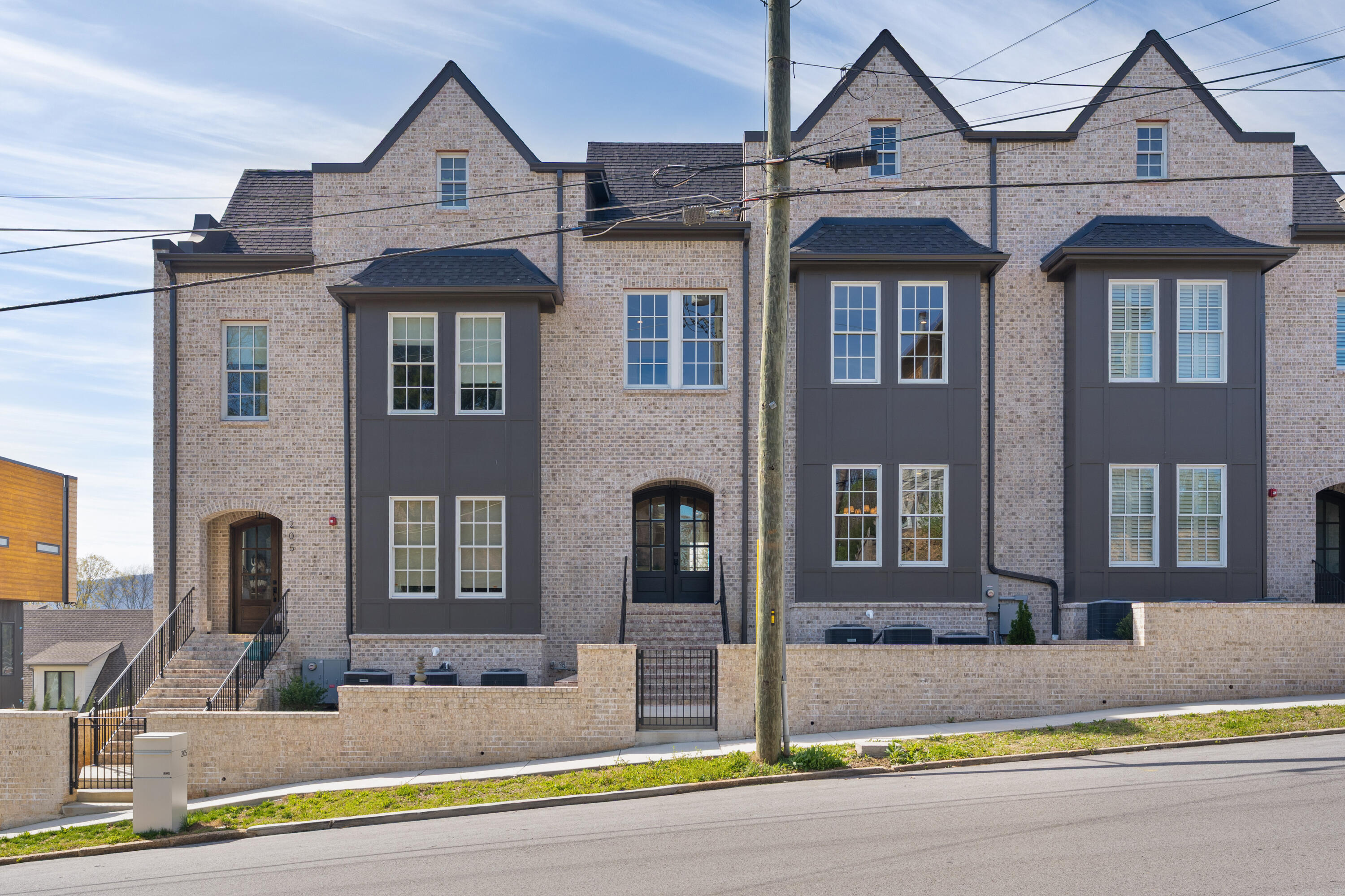 211 Forest Avenue Chattanooga, TN 37405 - Photo 8 of 62 14 - 211 Forest Ave - Exterior