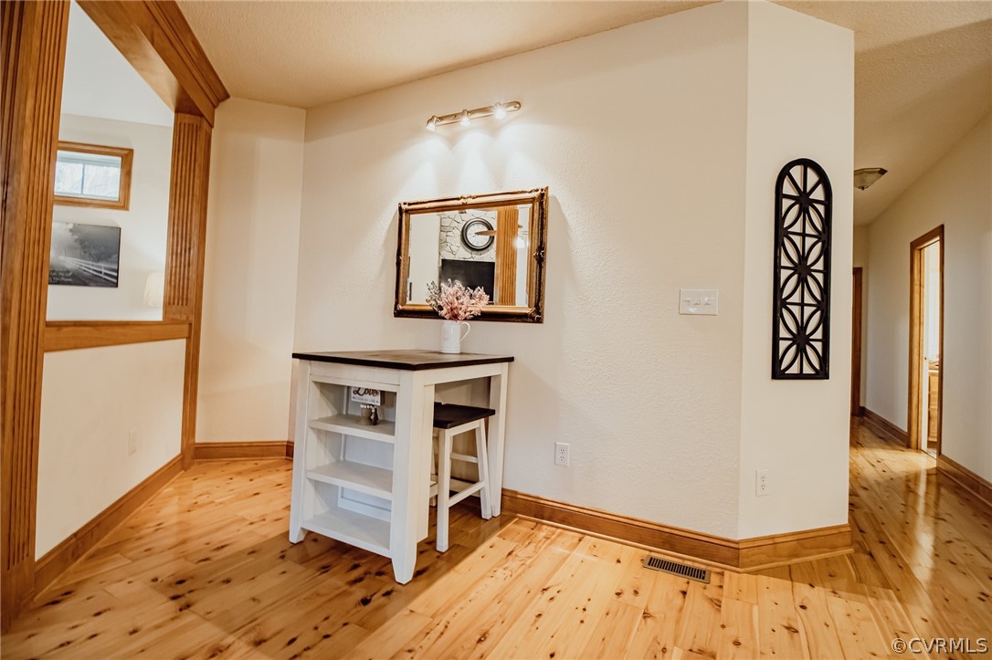 6809 West Quaker Road Disputanta, VA 23842 - Photo 14 of 49 a view of workspace