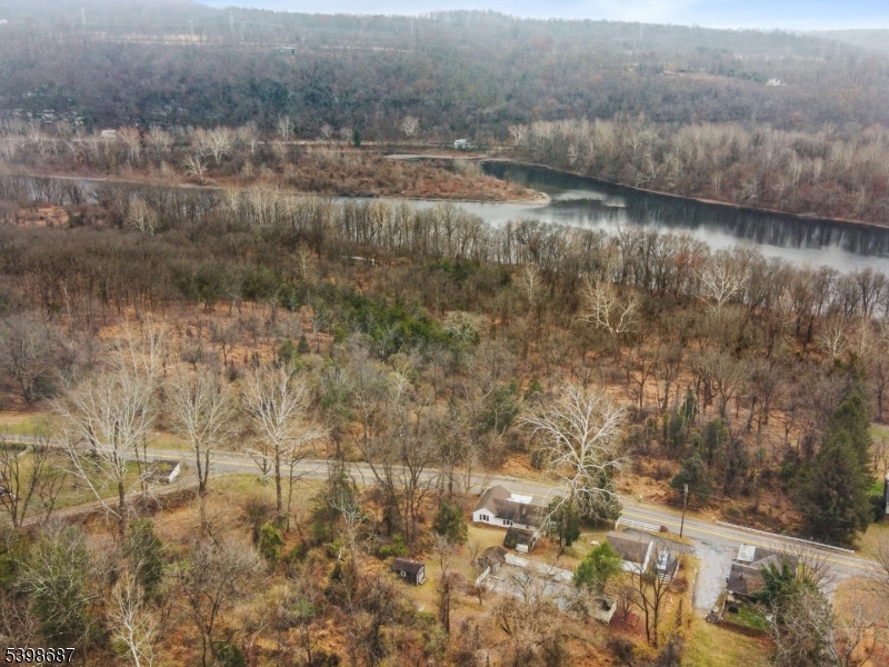 398 Riegelsville Milford Road Milford, NJ 08848 - Photo 2 of 22