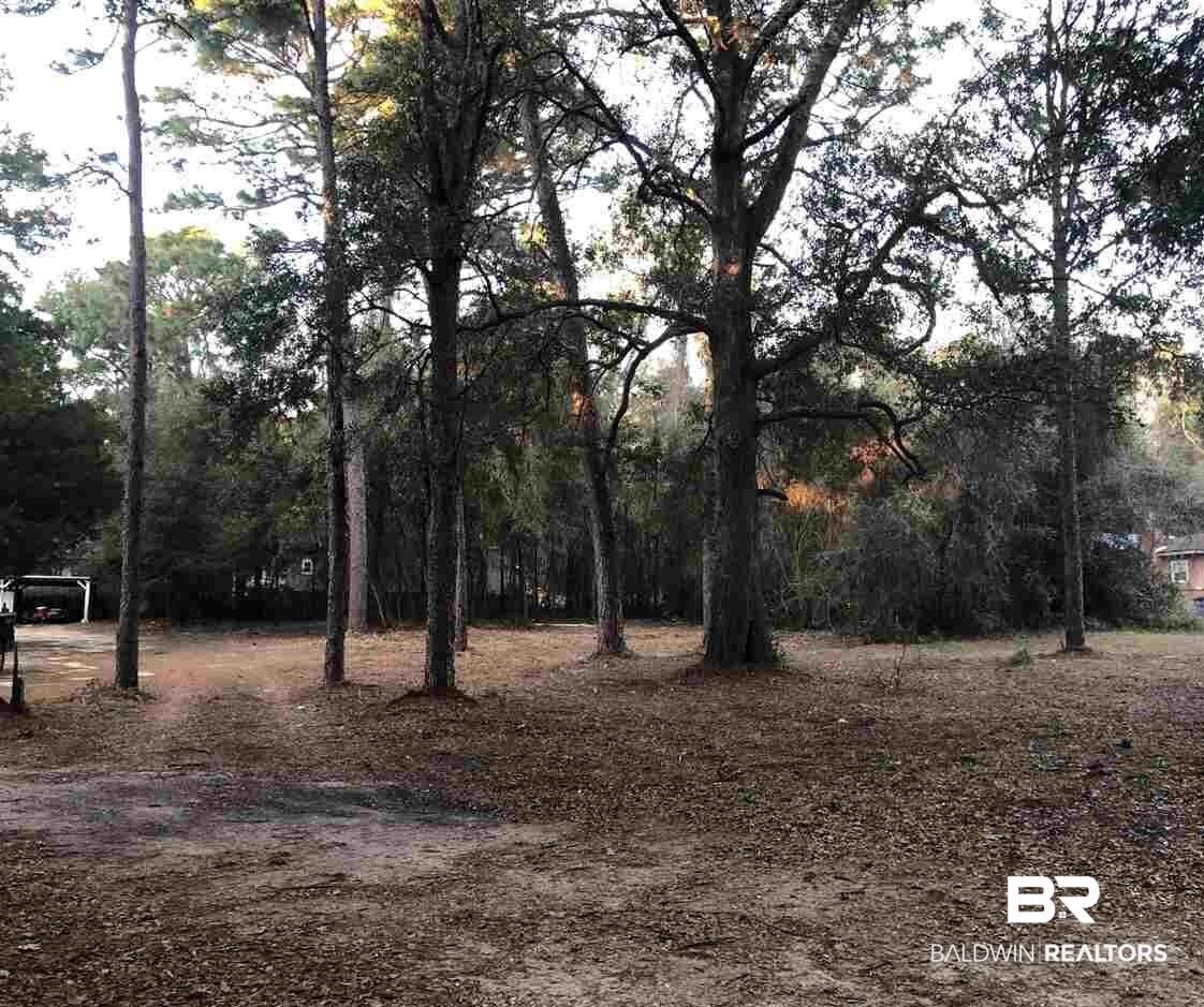 705 Deer Avenue Daphne, AL 36526 - Photo 1 of 8 Front view