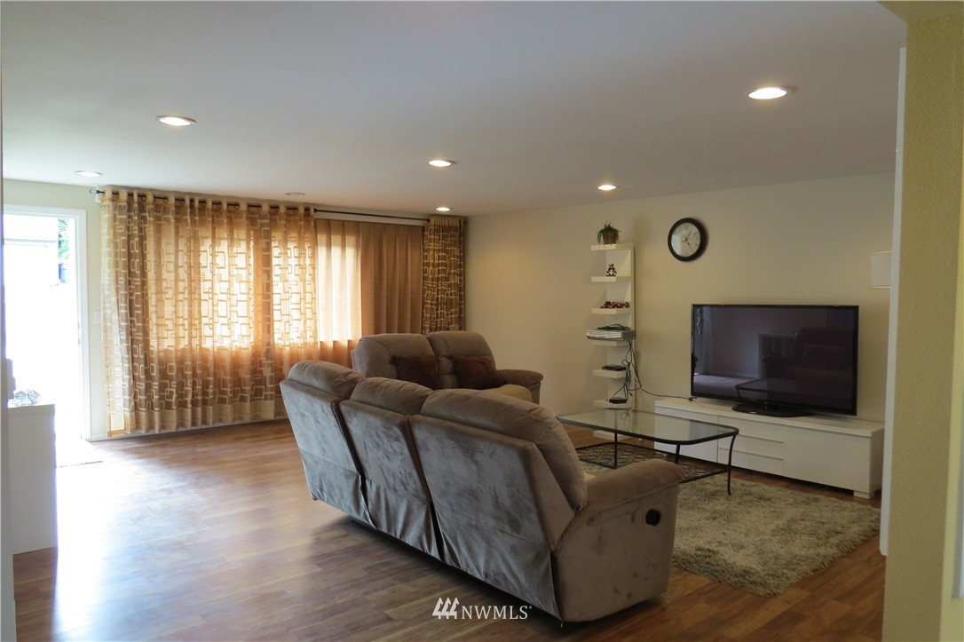 508 Stevens Avenue Northwest Renton, WA 98057 - Photo 8 of 16