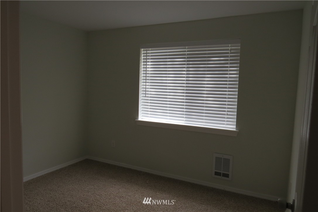 508 Stevens Avenue Northwest Renton, WA 98057 - Photo 10 of 16