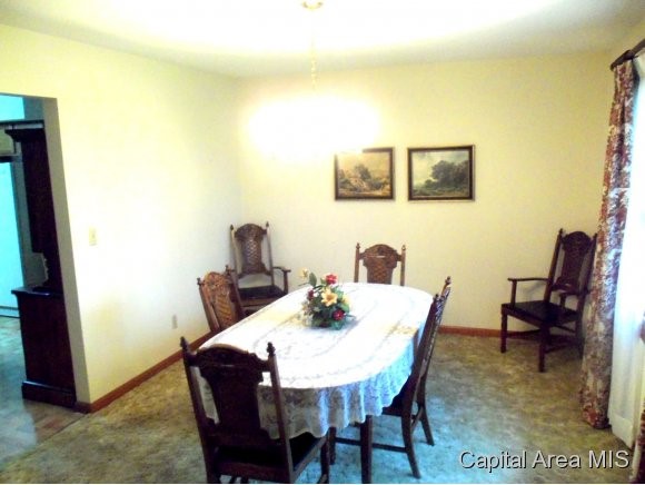 55 Ramblewood Road Chatham, IL 62629 - Photo 4 of 6 Gallery Image 4