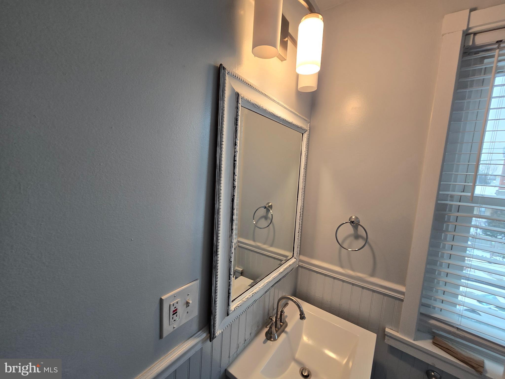 460 Shurs Lane Philadelphia, PA 19128 - Photo 10 of 27