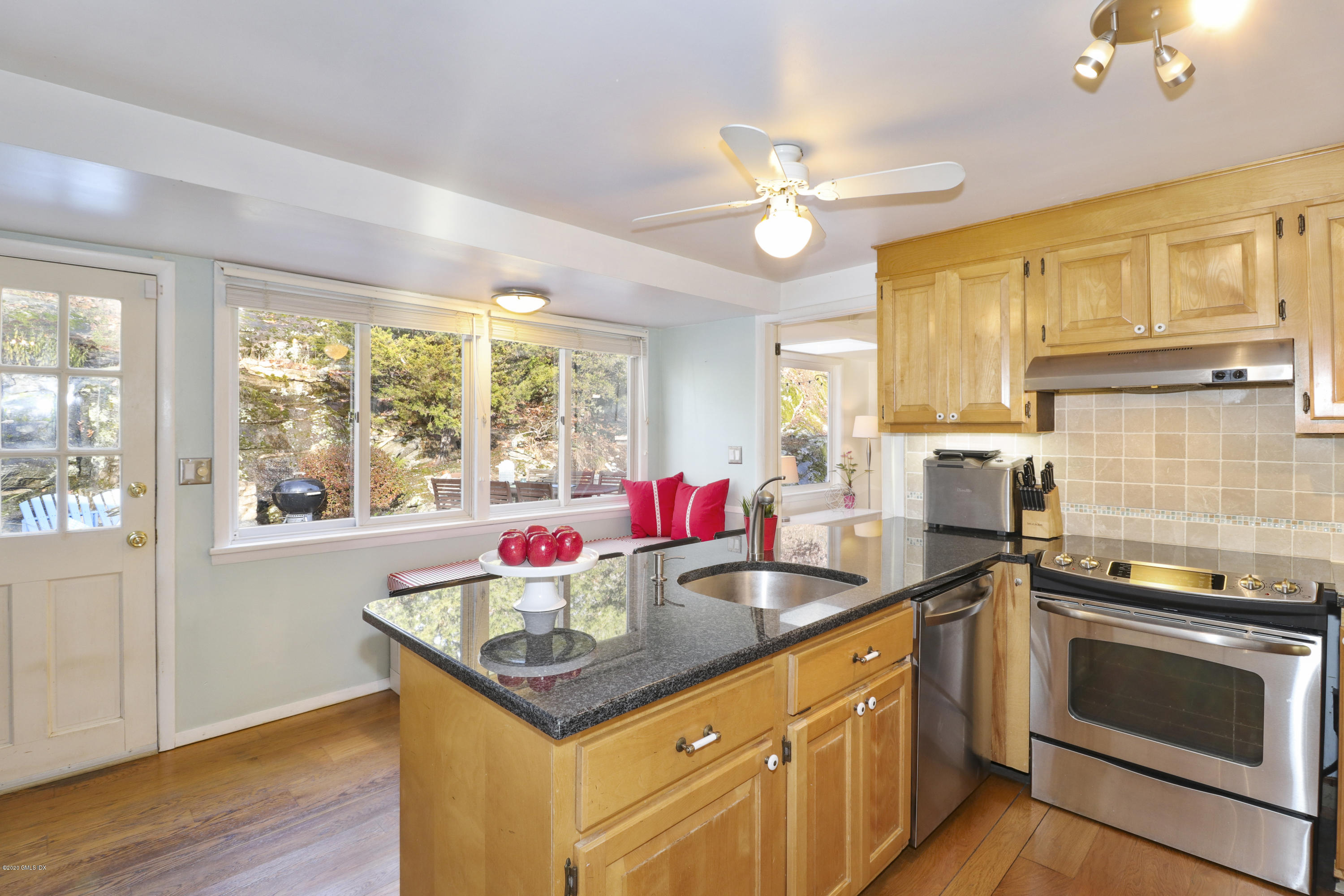 360 Cognewaugh Road Cos Cob, CT 06807 - Photo 7 of 27 007-photo-kitchen-7815083