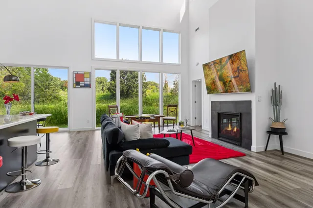 $699,900 | 1021 Gardner Street East, Wayzata, MN 55391