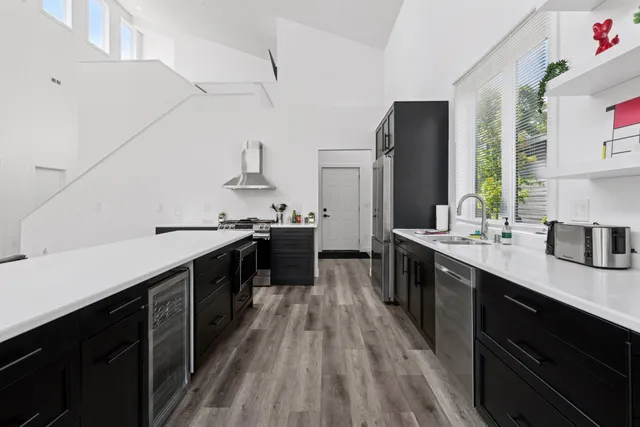 $699,900 | 1021 Gardner Street East, Wayzata, MN 55391