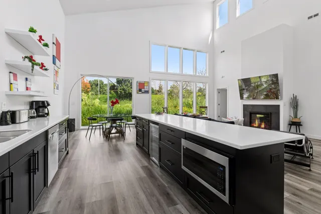 $699,900 | 1021 Gardner Street East, Wayzata, MN 55391