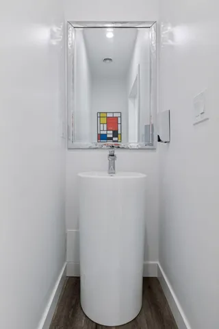 $699,900 | 1021 Gardner Street East, Wayzata, MN 55391