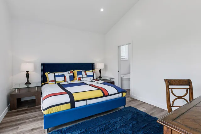 $699,900 | 1021 Gardner Street East, Wayzata, MN 55391