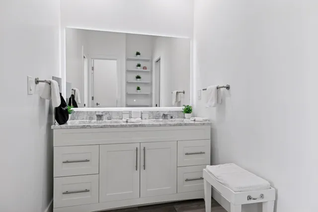 $729,900 | 1021 Gardner Street East, Wayzata, MN 55391