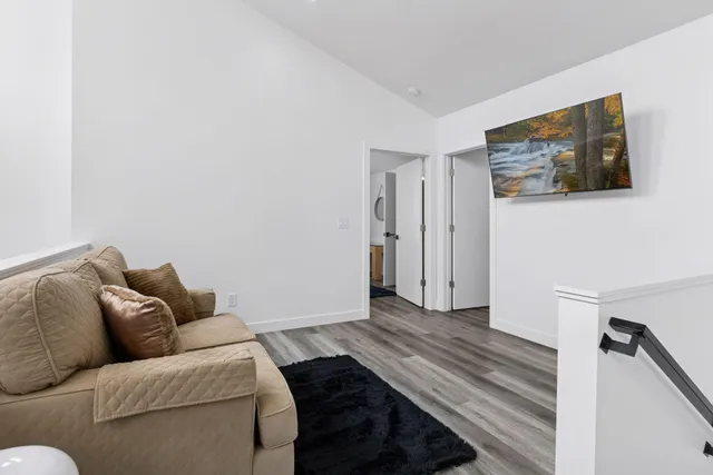 $729,900 | 1021 Gardner Street East, Wayzata, MN 55391