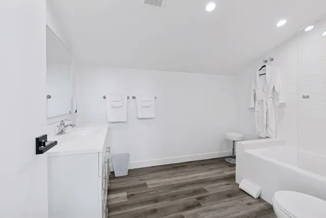 $729,900 | 1021 Gardner Street East, Wayzata, MN 55391