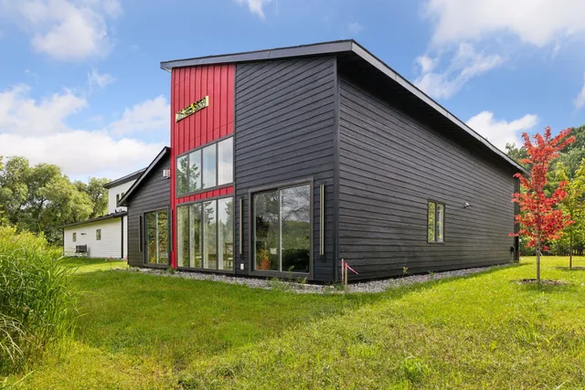 $729,900 | 1021 Gardner Street East, Wayzata, MN 55391