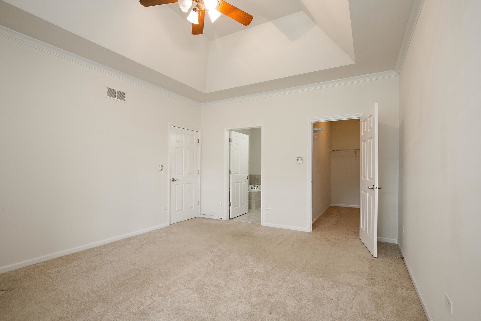 1032 Riviera Drive Elgin, IL 60124 - Photo 10 of 26
