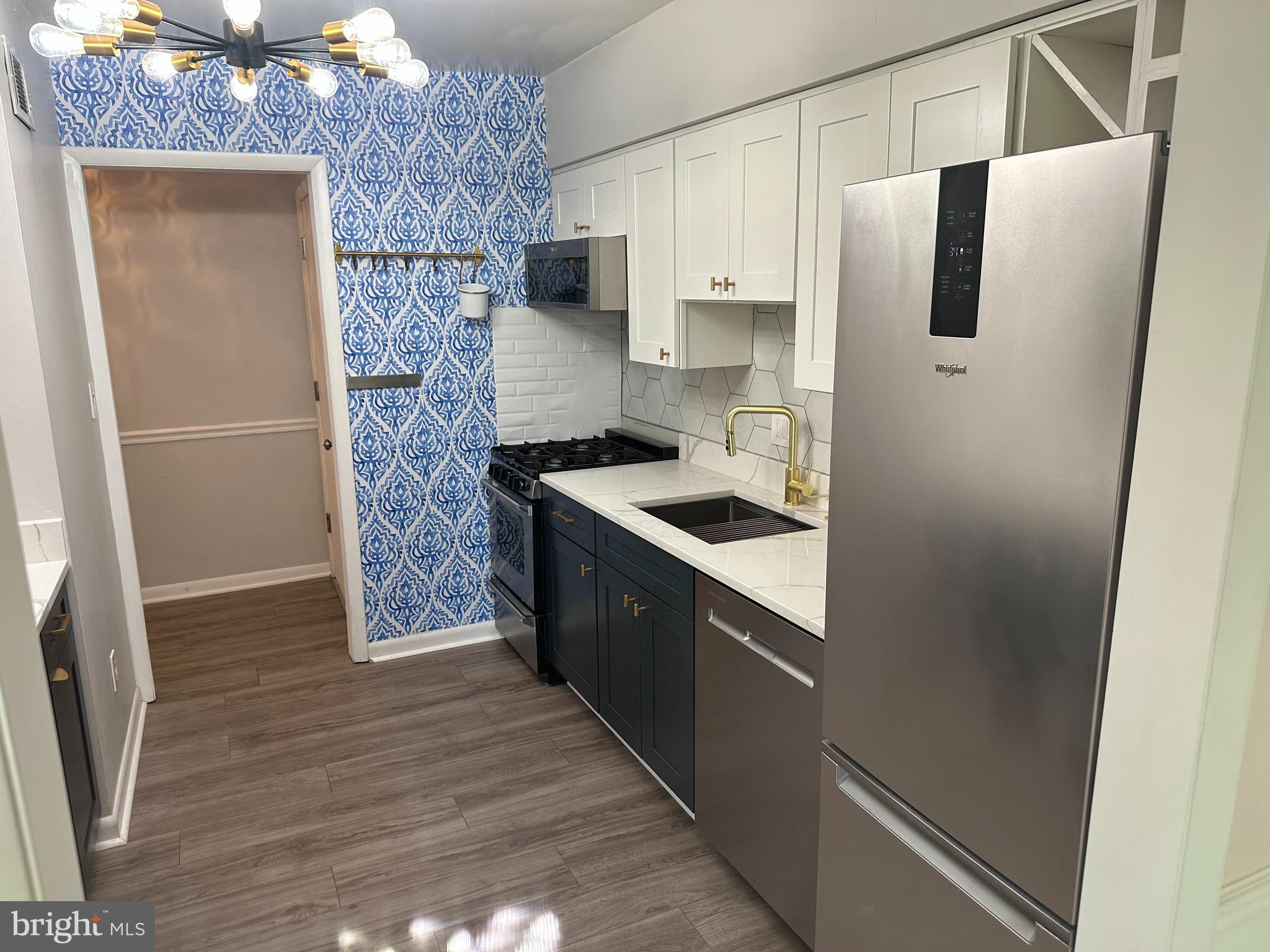 22 Cross Keys Road, Unit 22D Baltimore, MD 21210 - Photo 7 of 16 Kitchen