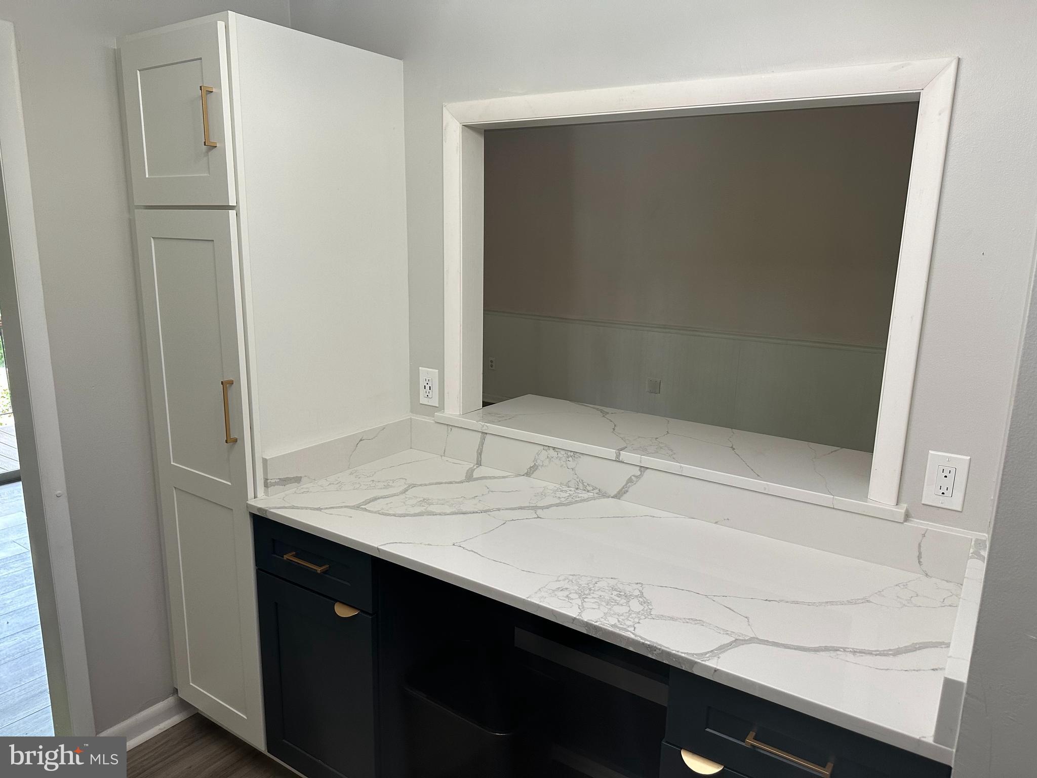 22 Cross Keys Road, Unit 22D Baltimore, MD 21210 - Photo 10 of 16 Kitchen