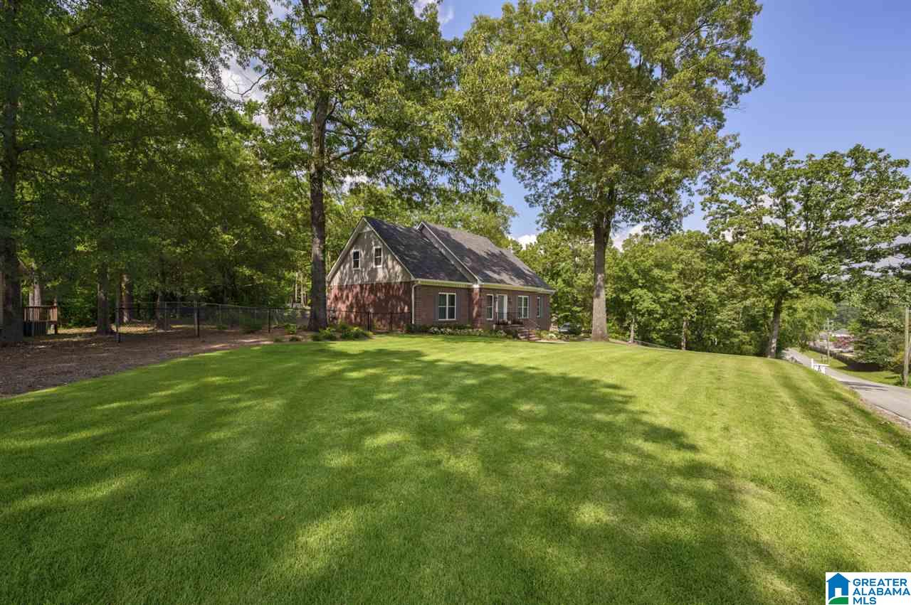 2411 Royal Lane Pelham, AL 35124 - Photo 3 of 48