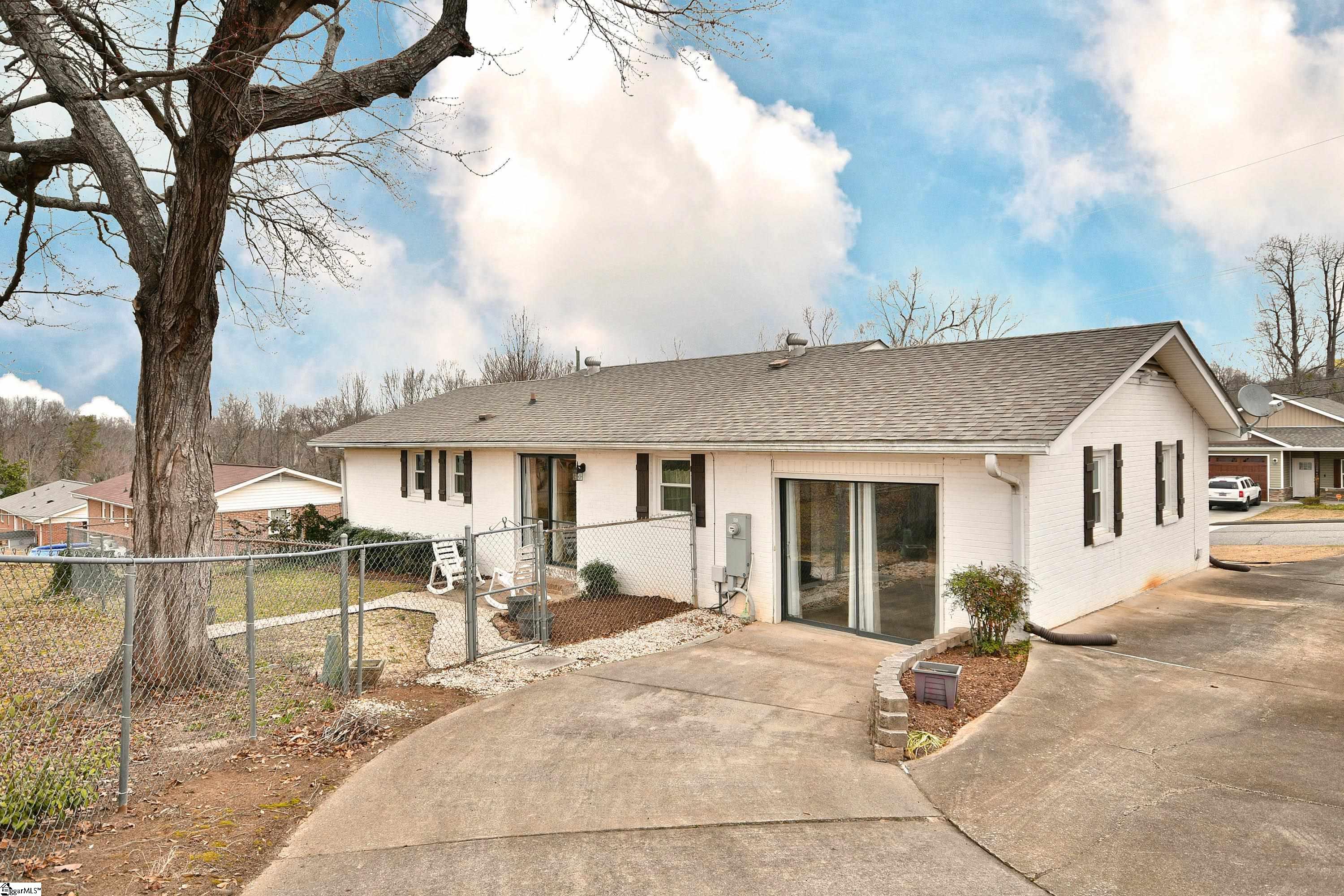 501 Tryon Street Greer, SC 29651 - Photo 30 of 34