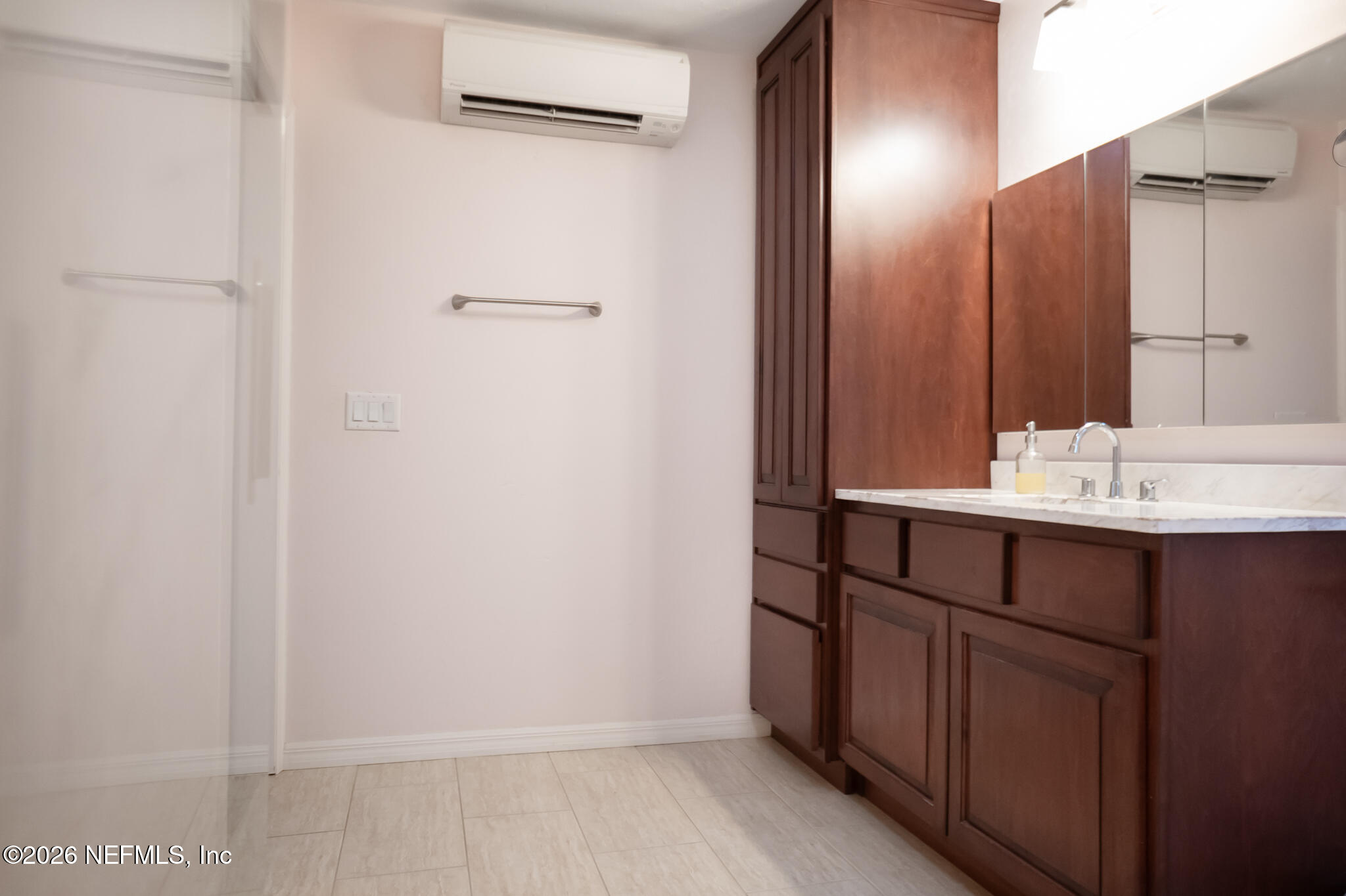 161 Southwest Jasmine Avenue Keystone Heights, FL 32656 - Photo 20 of 47 a bathroom with a sink and a mirror