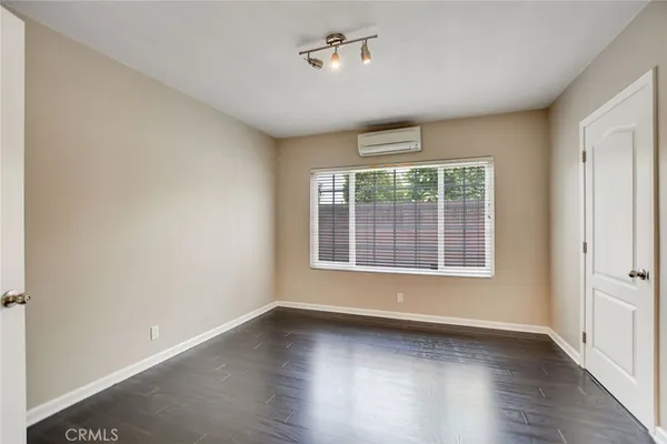 $6,500 | 1015 East Walnut Avenue, Orange, CA 92867