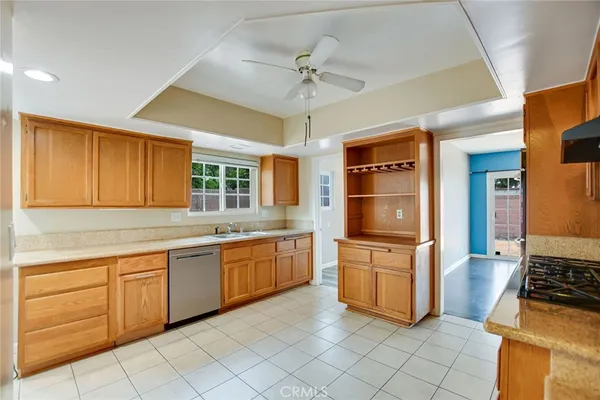 $6,500 | 1015 East Walnut Avenue, Orange, CA 92867