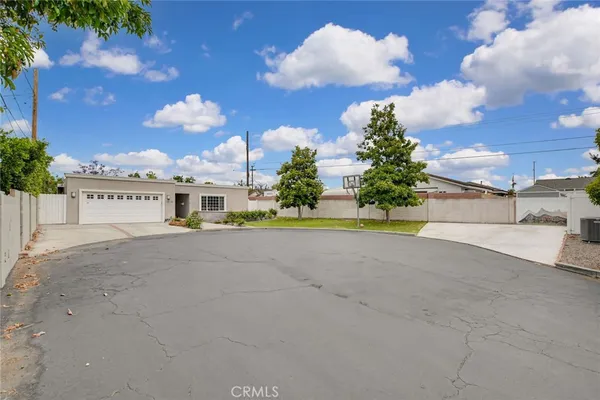 $6,500 | 1015 East Walnut Avenue, Orange, CA 92867