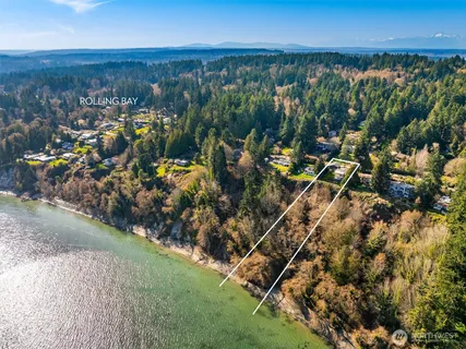 $3,698,000 | 12168 Sunrise Drive Northeast, Bainbridge Island, WA 98110