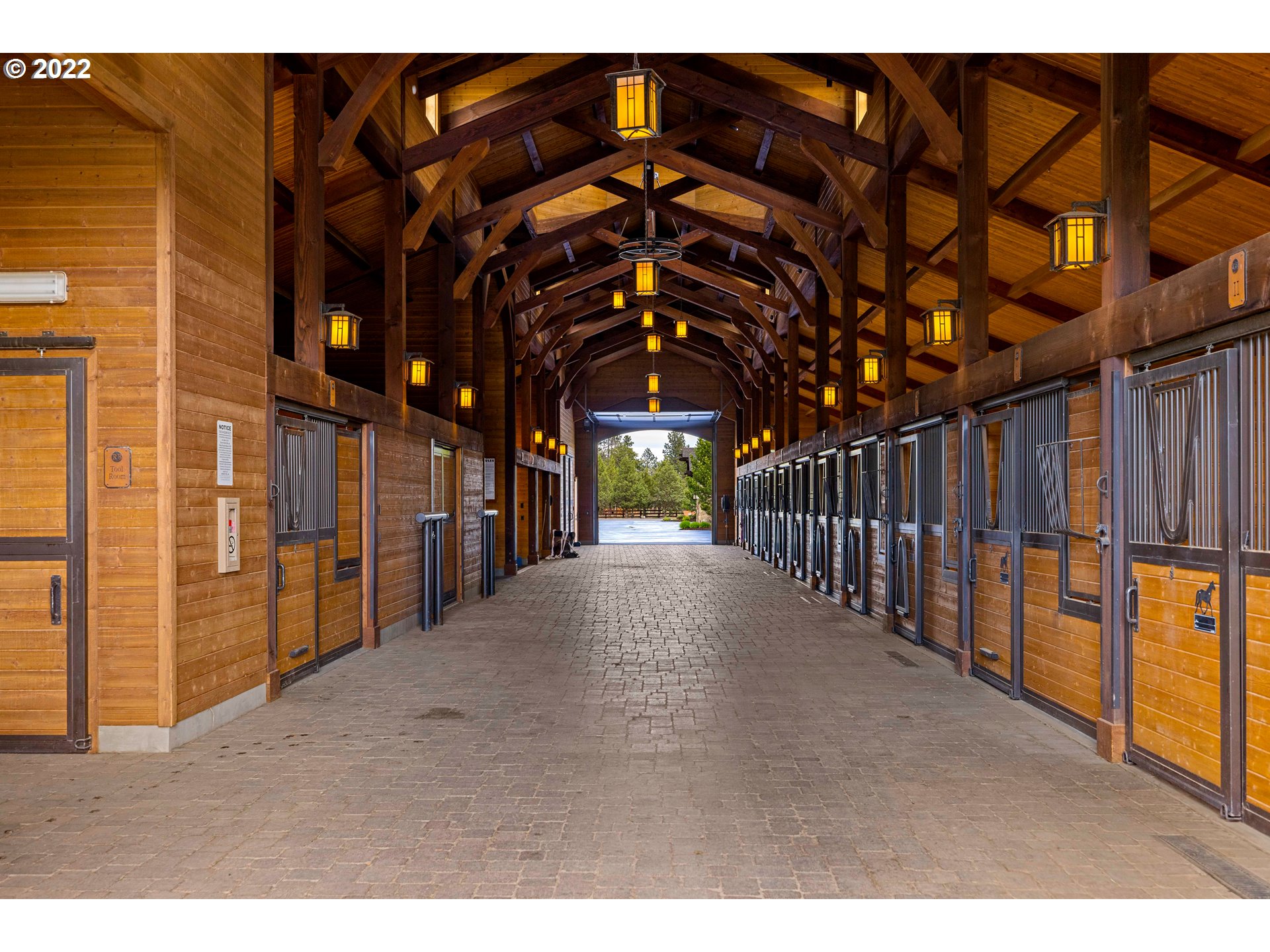 16400 Jordan Road Sisters, OR 97759 - Photo 24 of 32