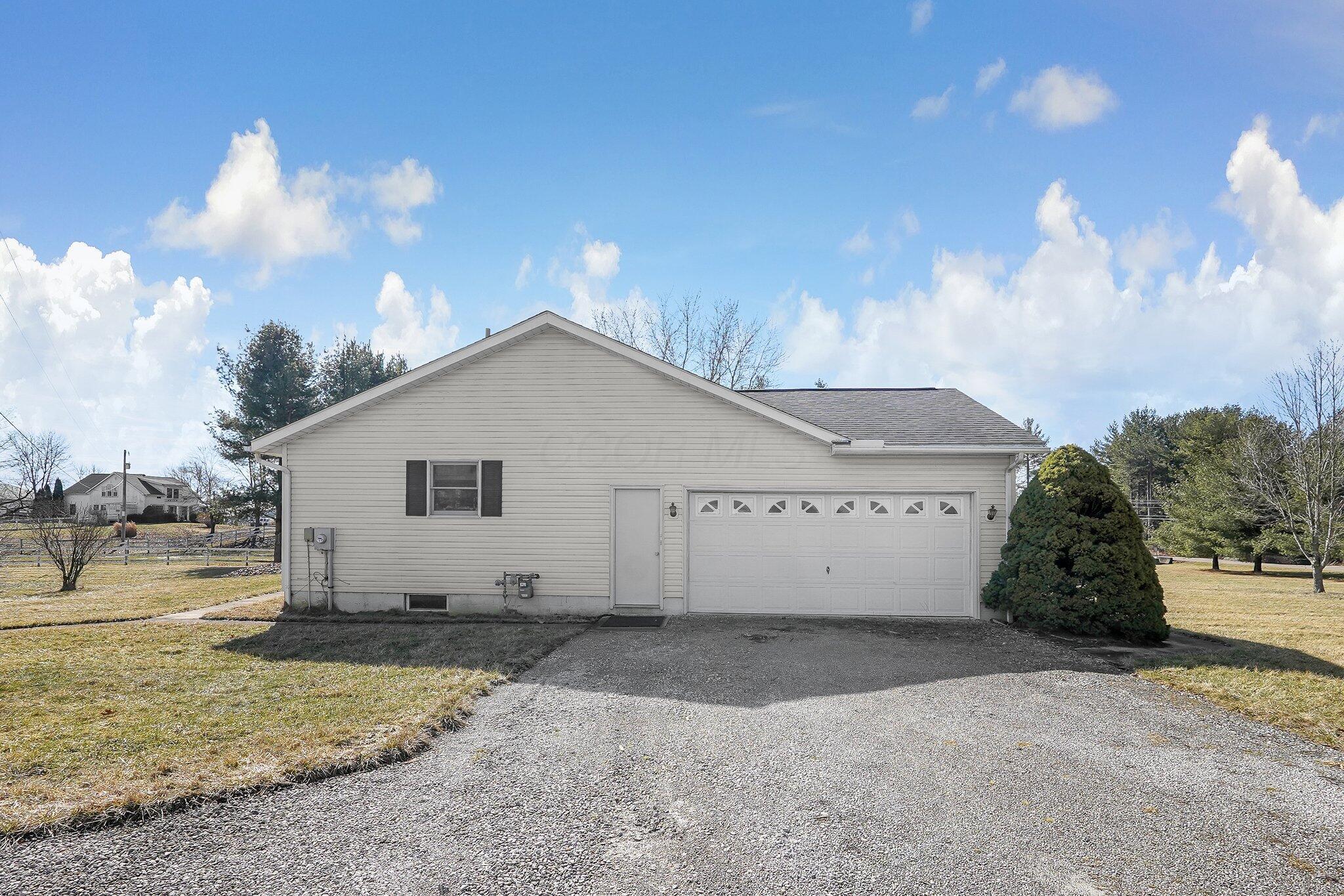 626 North County Line Road Johnstown, OH 43031 - Photo 36 of 46 36-web-or-mls-626-n-county-line-rd