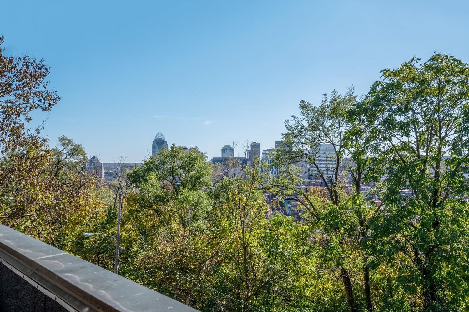 160 Goethe Street Cincinnati, OH 45202 - Photo 26 of 28