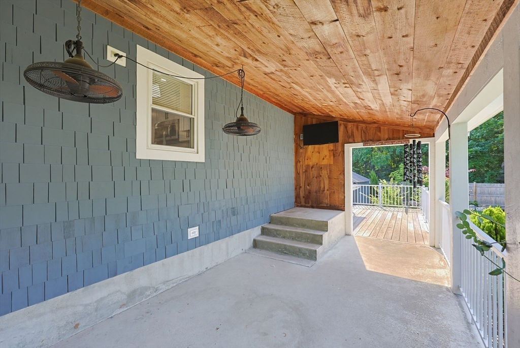 18 Prairie Avenue Bellingham, MA 02019 - Photo 29 of 42