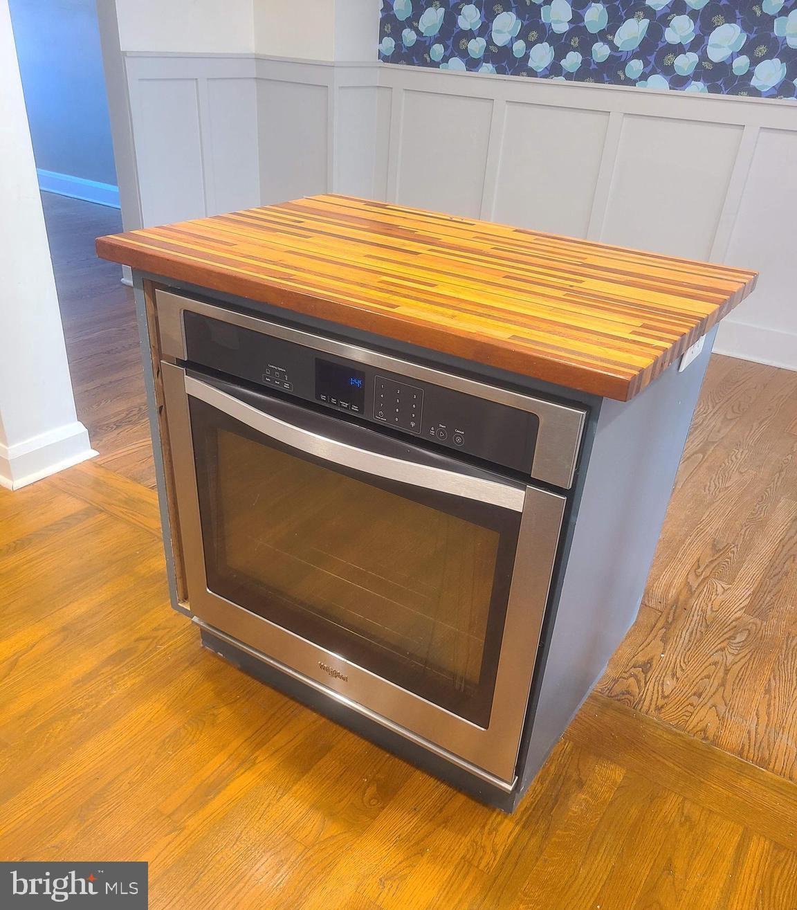 1627 Aberdeen Road Towson, MD 21286 - Photo 19 of 65 Butcher block island with built-in oven