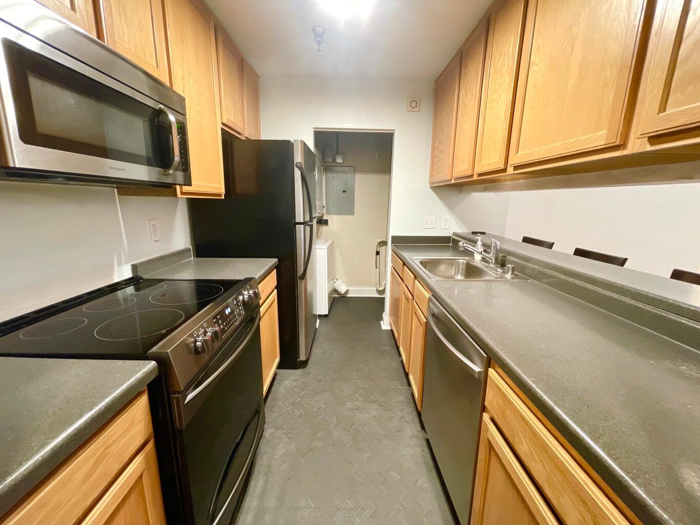 234 North Broadway, Unit 217 Milwaukee, WI 53202 - Photo 7 of 17 Kitchen