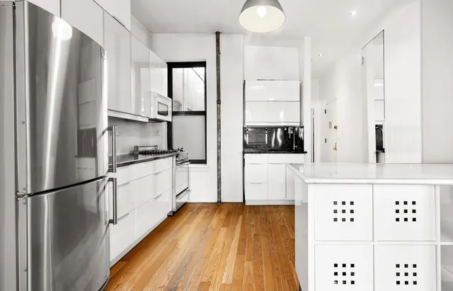 $525,000 | 58 West 105th Street, Unit 5A | Upper West Side