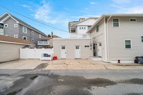 $449,000 | 308 East 11th Street, Unit C, Ocean City, NJ 08226