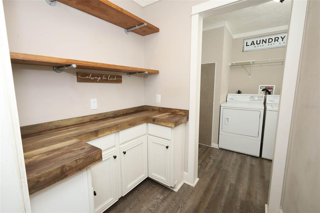 2269 Mullet Lake Park Road Geneva, FL 32732 - Photo 18 of 76 a utility room with dryer and washer