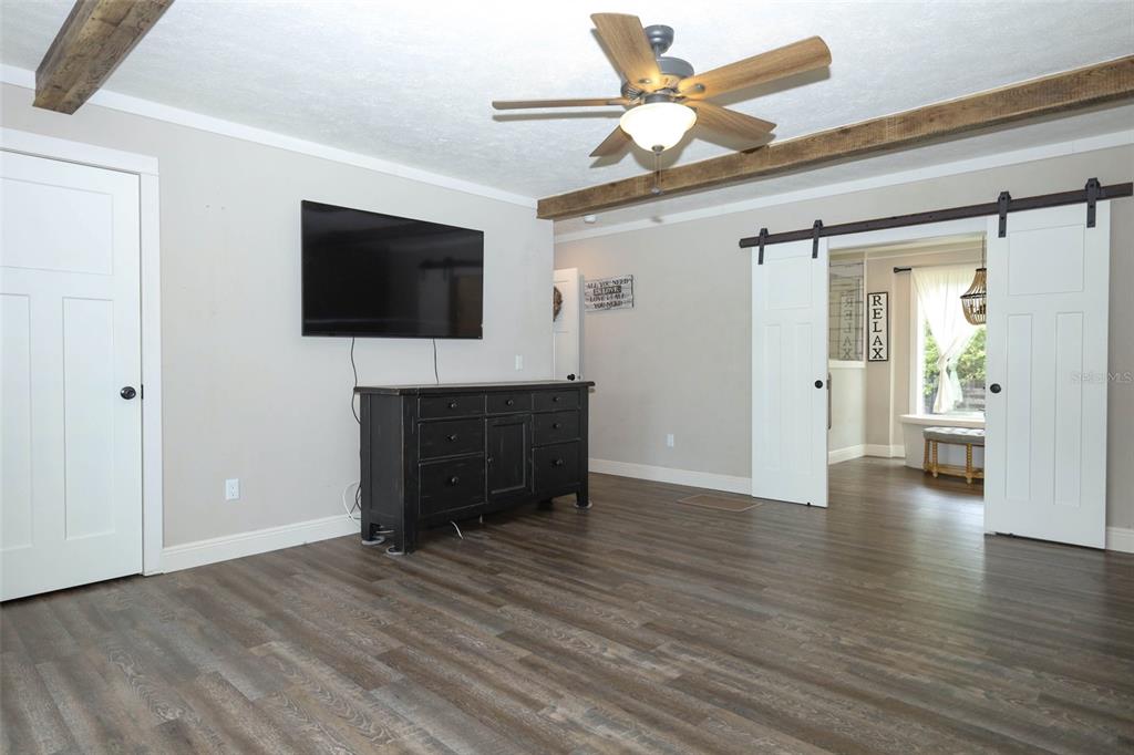 2269 Mullet Lake Park Road Geneva, FL 32732 - Photo 25 of 76 a view of a livingroom with wooden floor