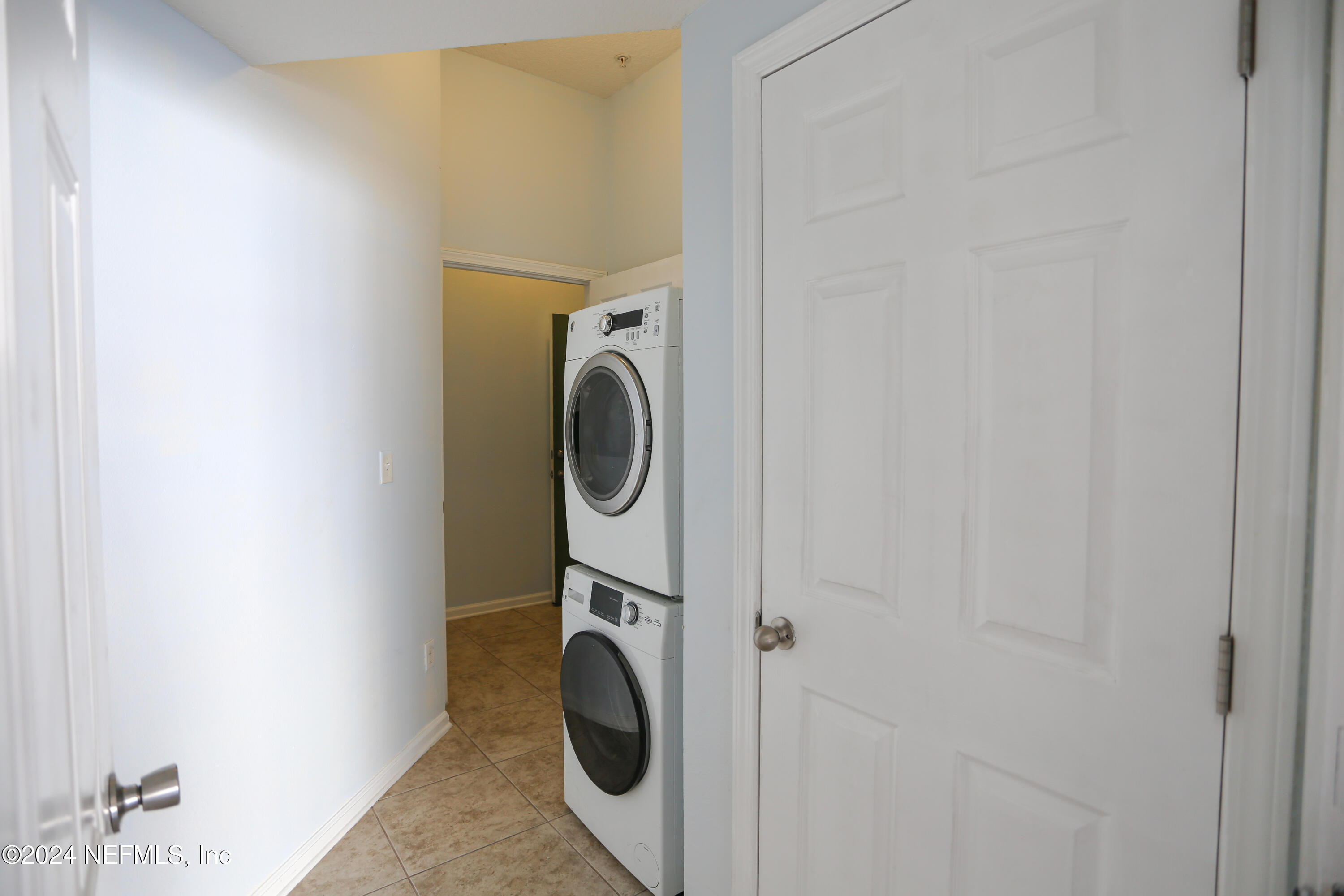 914 Golden Lake Loop St. Augustine, FL 32084 - Photo 25 of 37 26. Downstairs Utility Closet