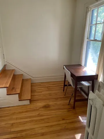 $1,595 | 224 Fairview Avenue North, St. Paul, MN 55104