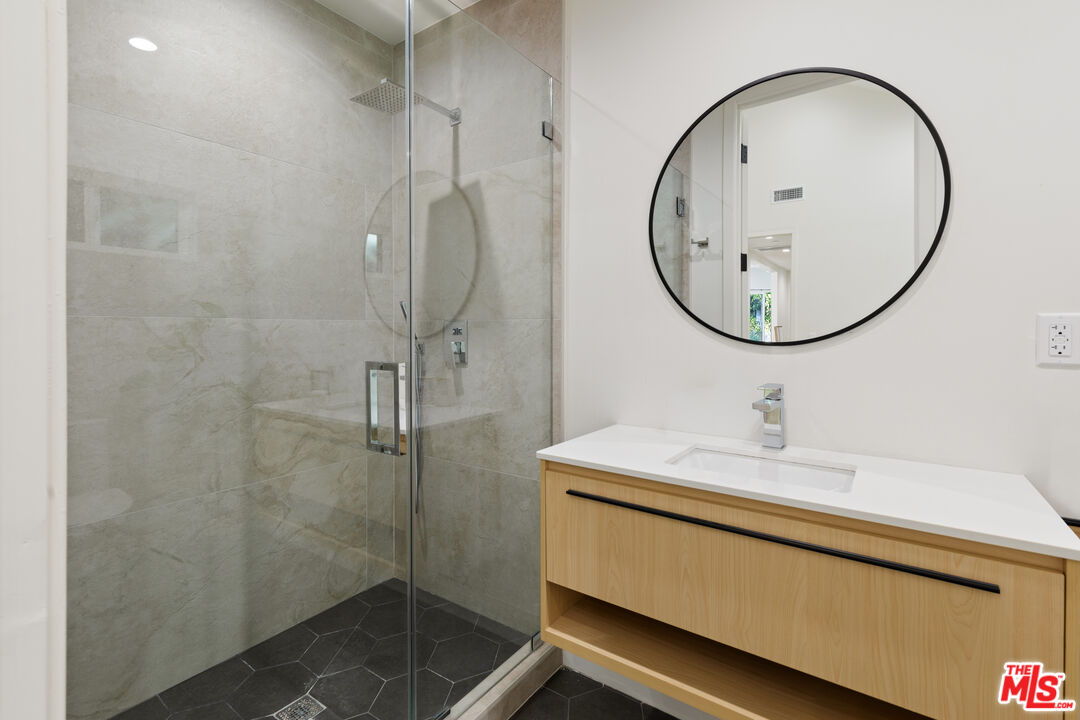 6743 Colgate Avenue Los Angeles, CA 90048 - Photo 15 of 19