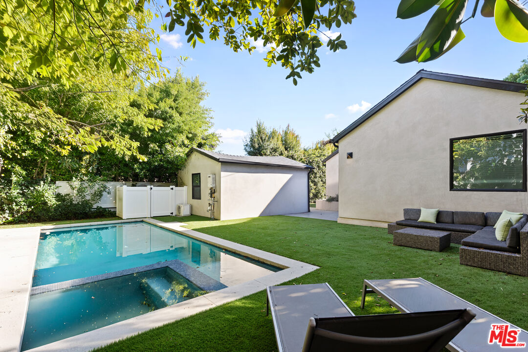 6743 Colgate Avenue Los Angeles, CA 90048 - Photo 2 of 19