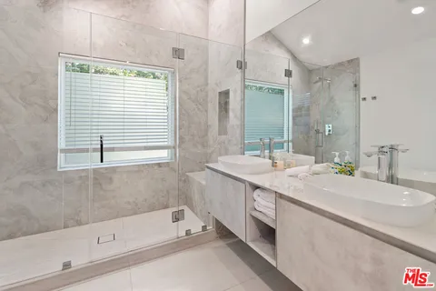 $2,650,000 | 6743 Colgate Avenue, Los Angeles, CA 90048