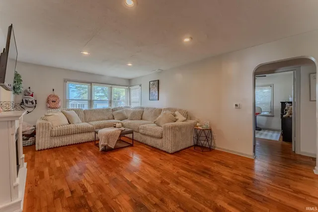 $219,900 | 614 East South A Street, Gas City, IN 46933