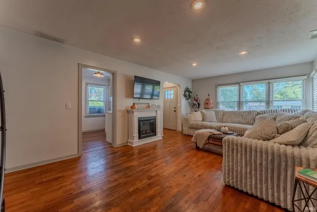 $219,900 | 614 East South A Street, Gas City, IN 46933