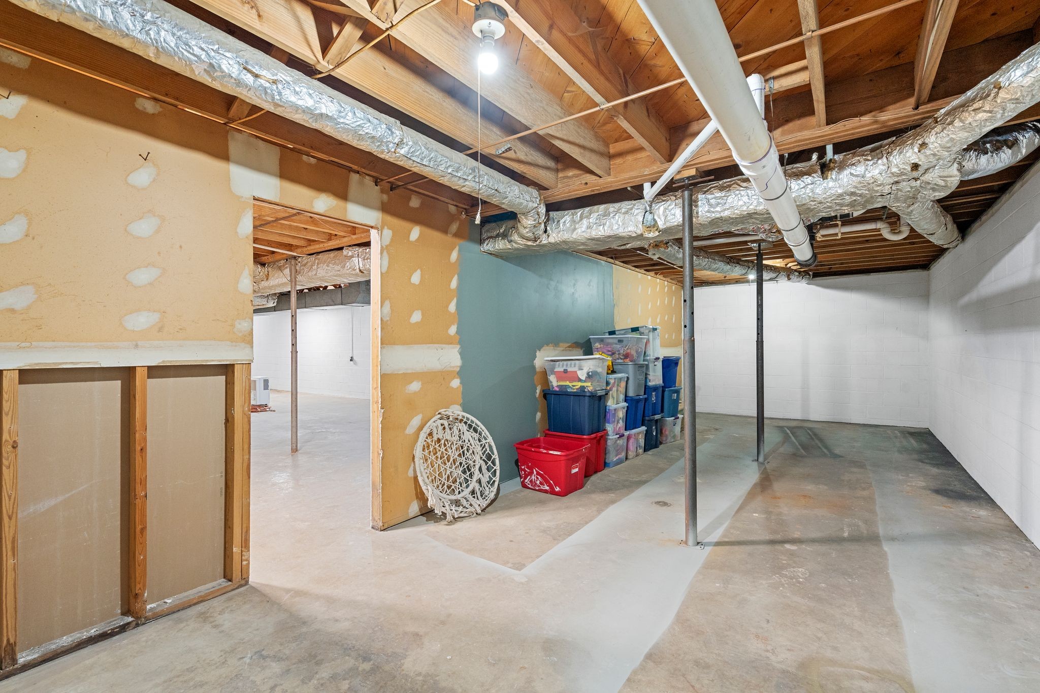 2337 Les Robinson Road Columbia, TN 38401 - Photo 31 of 42 a view of storage and utility room