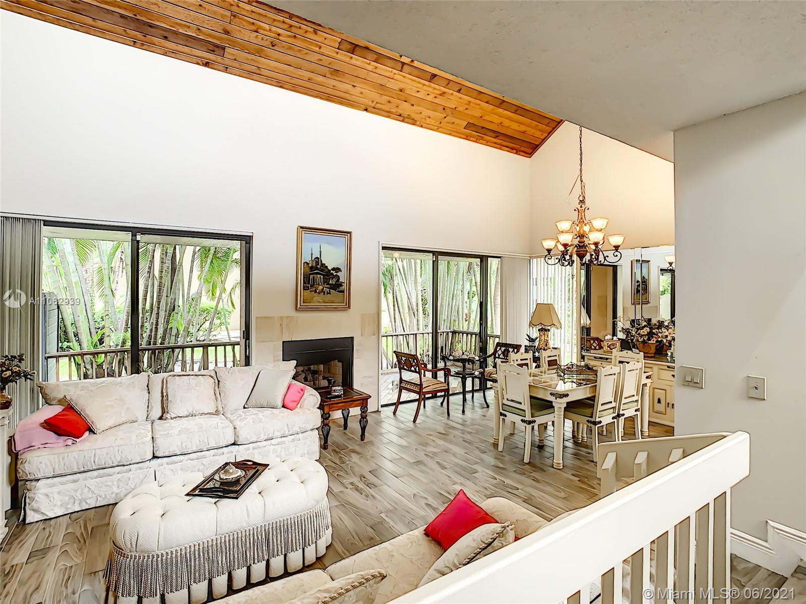 756 St Albans Drive Boca Raton, FL 33486 - Photo 4 of 24 Gallery Image 4