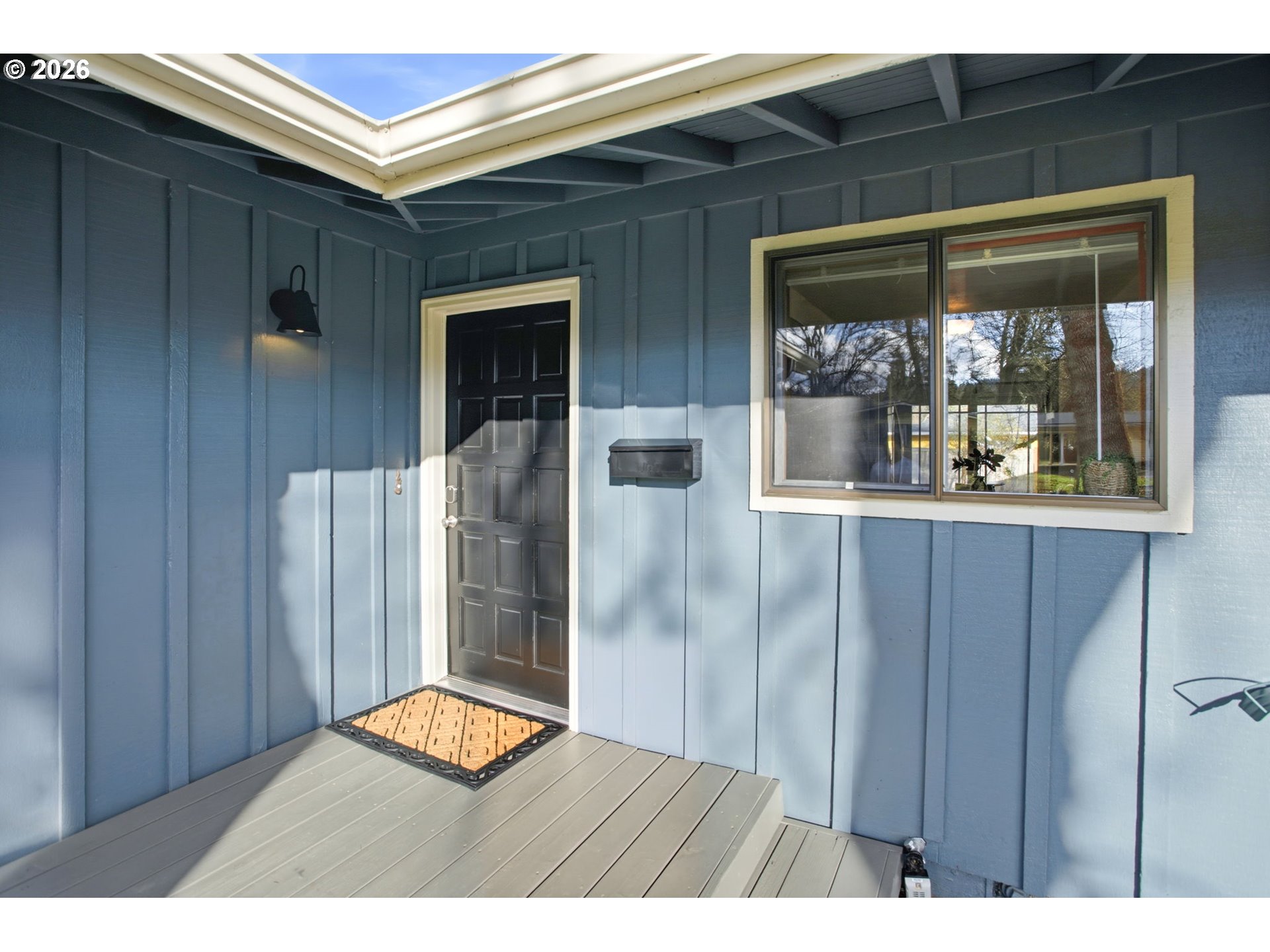 4295 Ferry Street Eugene, OR 97405 - Photo 5 of 42 Porch