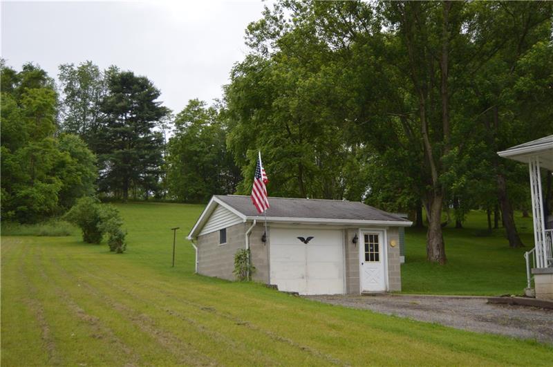136 Ford City Road Freeport, PA 16229 - Photo 3 of 23