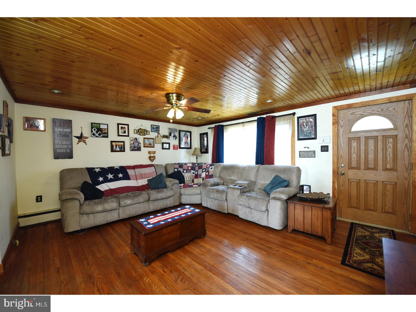 516 Spring Street Pottstown, PA 19464 - Photo 3 of 19 Gallery Image 3